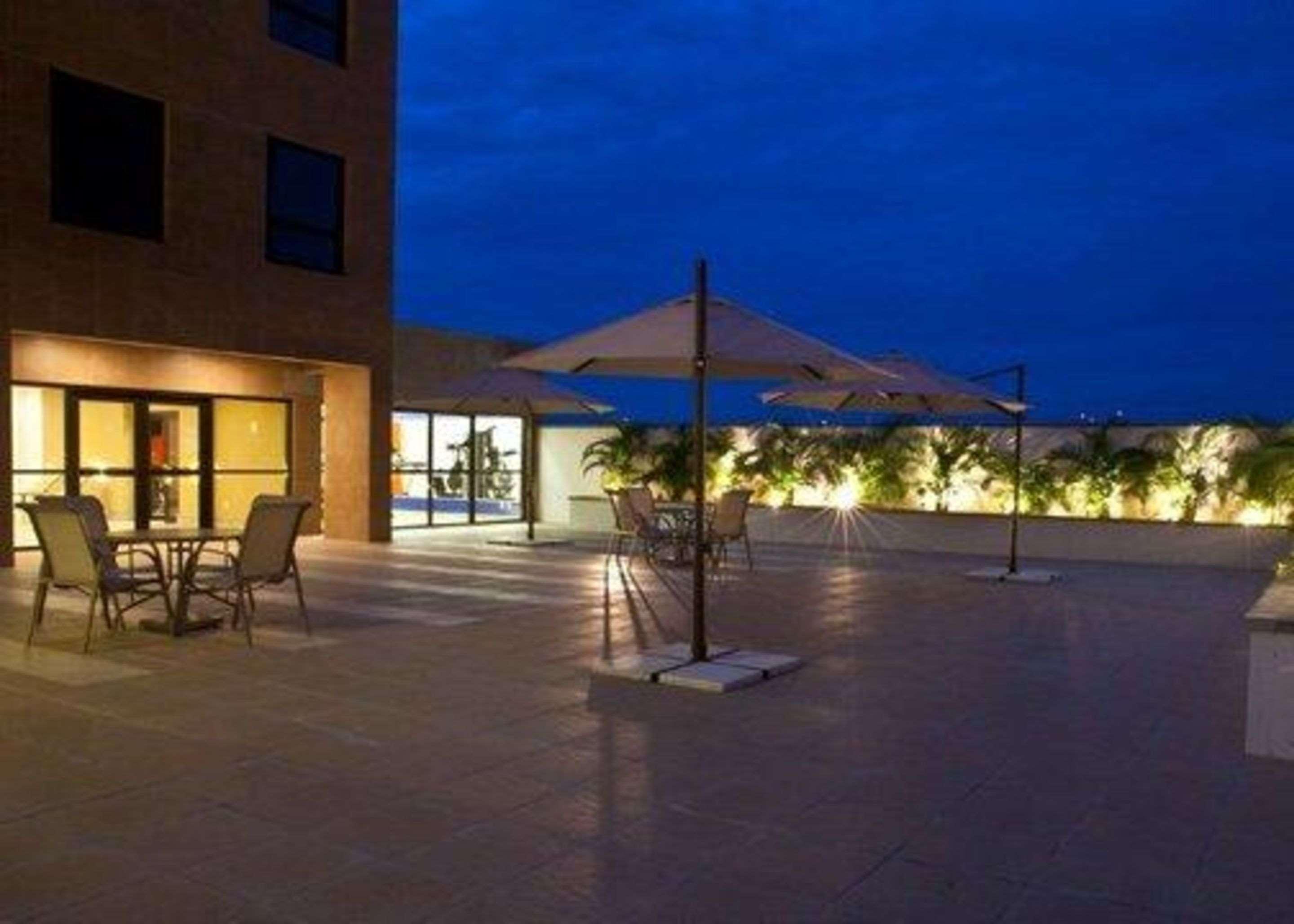 Quality Hotel Μανάους Εξωτερικό φωτογραφία