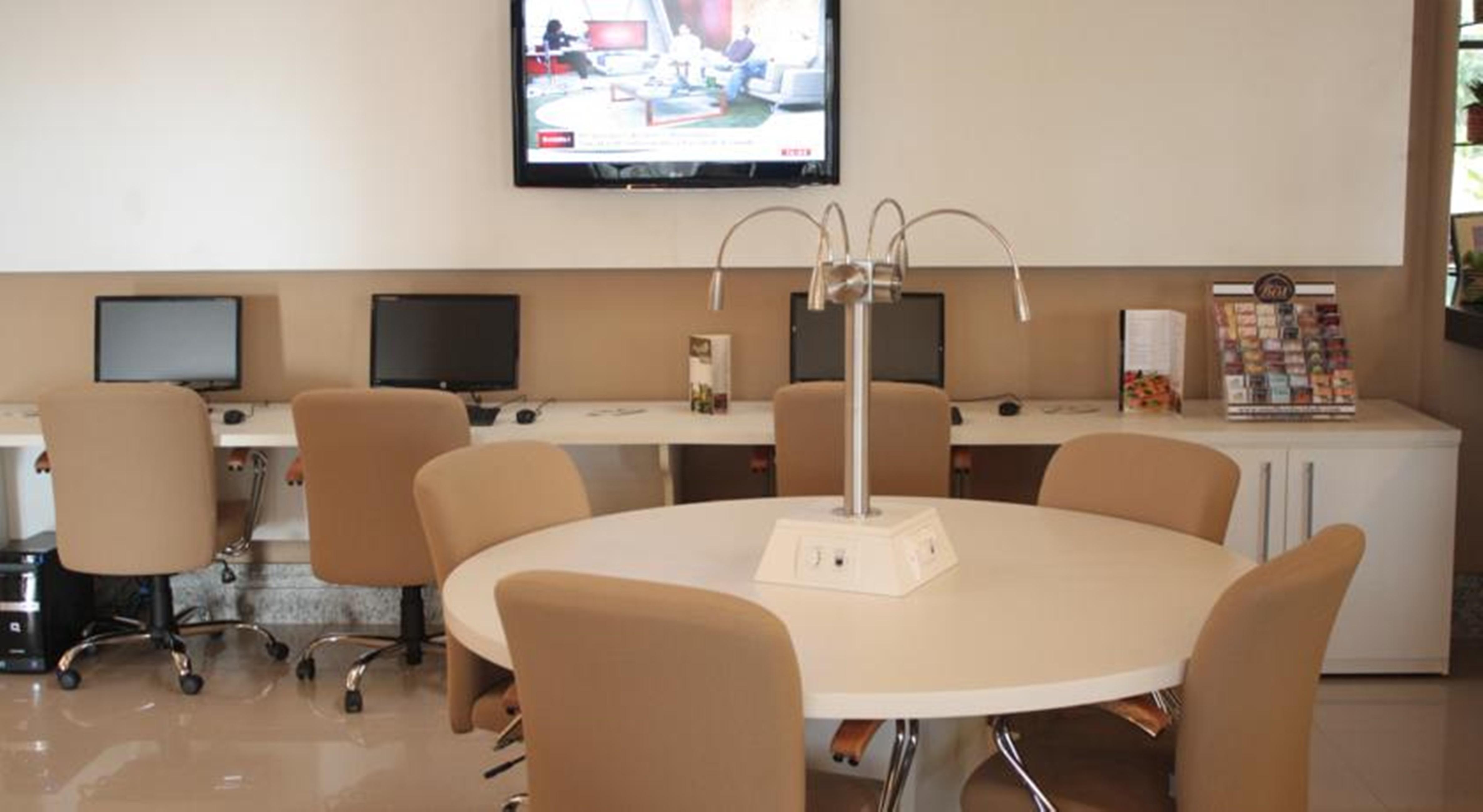 Quality Hotel Μανάους Εξωτερικό φωτογραφία