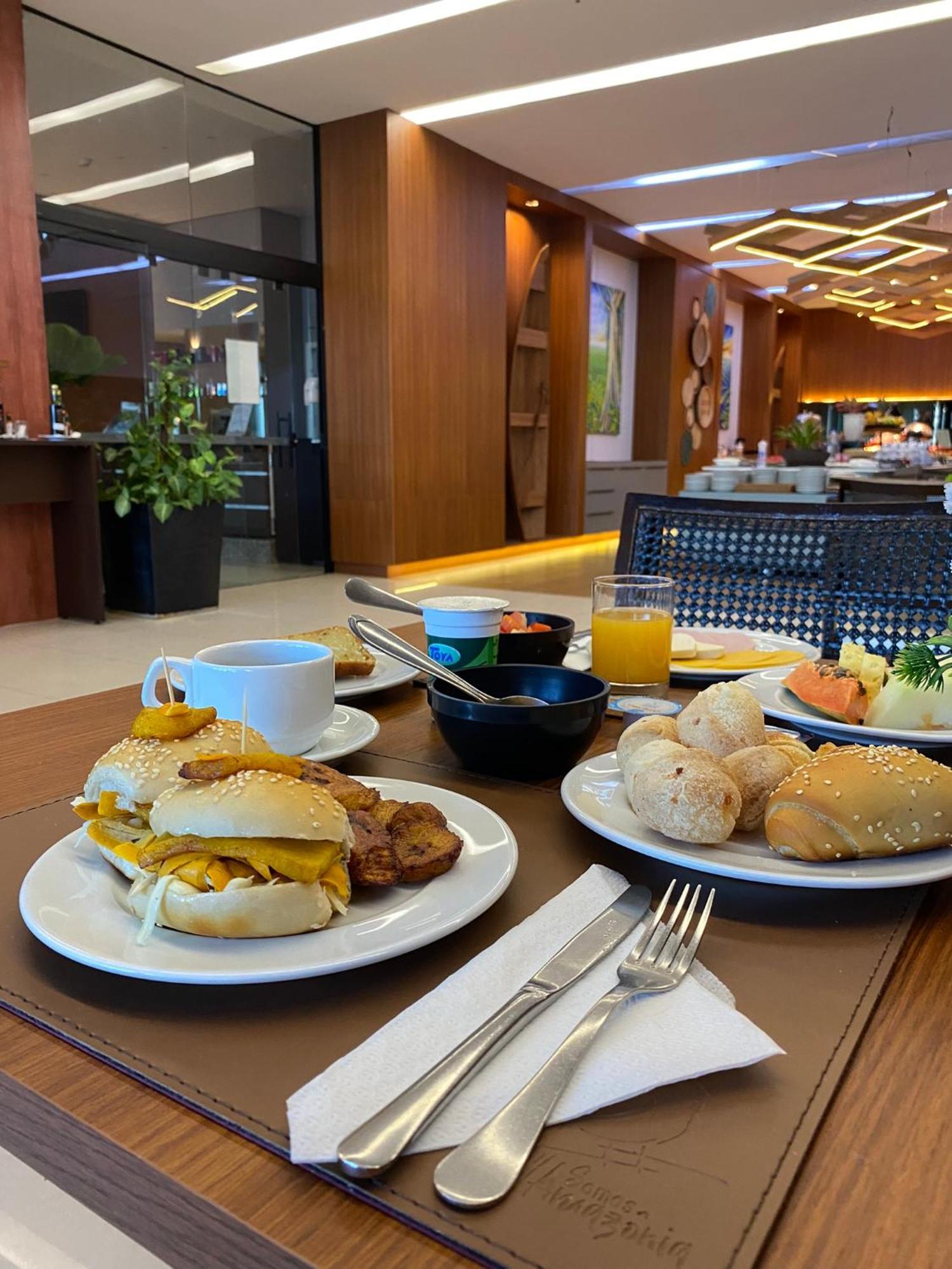 Quality Hotel Μανάους Εξωτερικό φωτογραφία